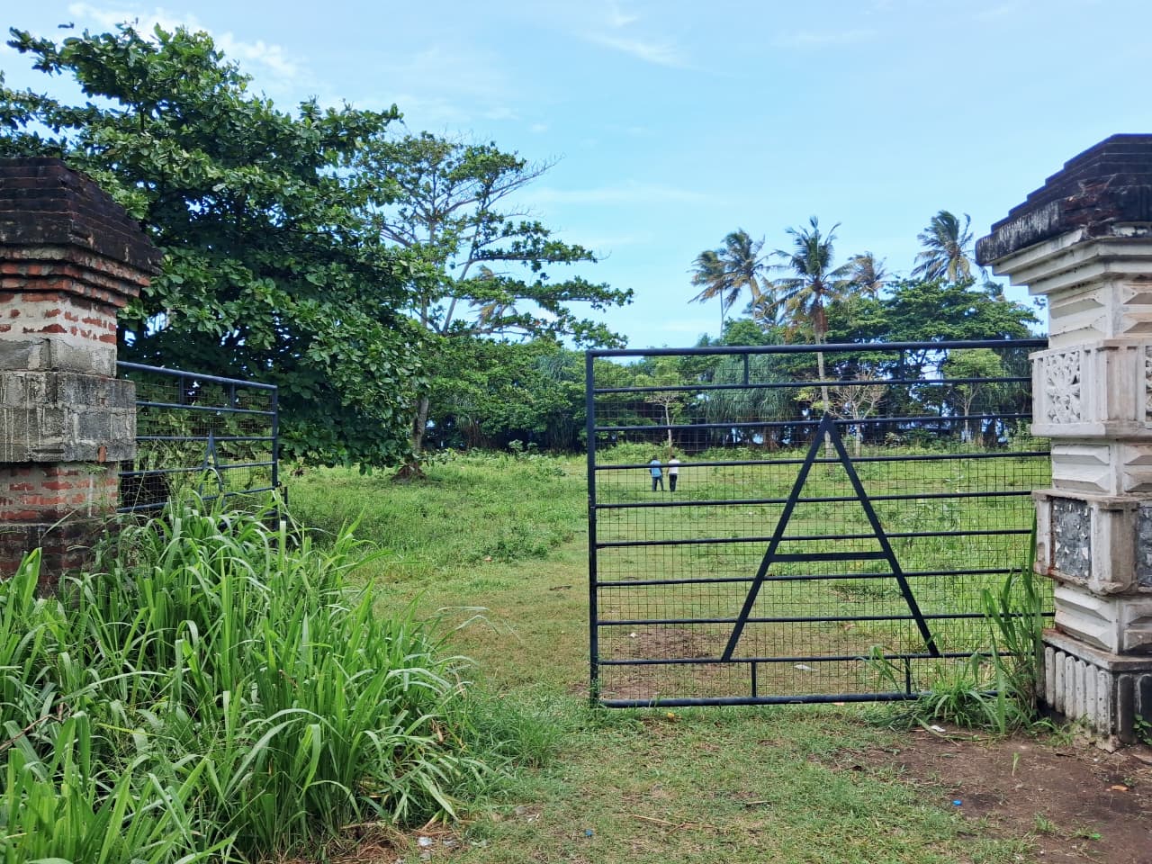 Beachfront Main Road Land for Sale – Dickwella additional images