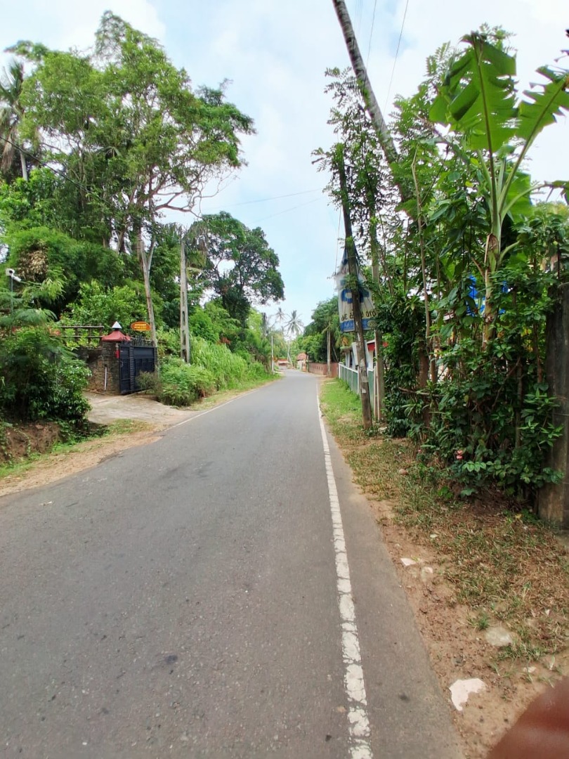 27.3 Perch Main Road Land For Sale In Hiriketiya additional images